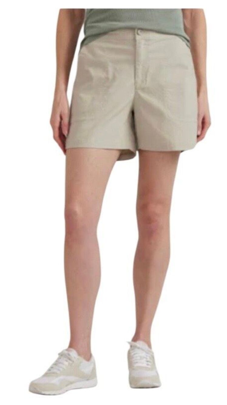 Beige chino Eddie Bauer Slightly Curve tan chino shorts size 12